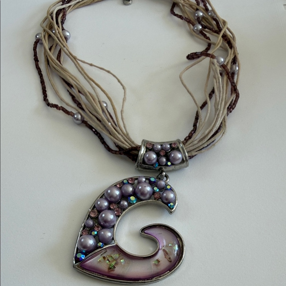Elegant Purple and Silver Pendant Necklace